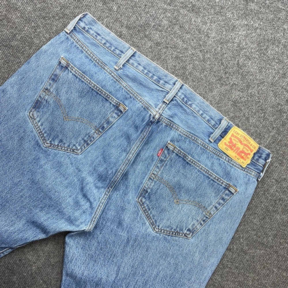 Levi 501 Original Fit Jeans Blue Denim 42x30 Mens Straight Leg Streetwear
